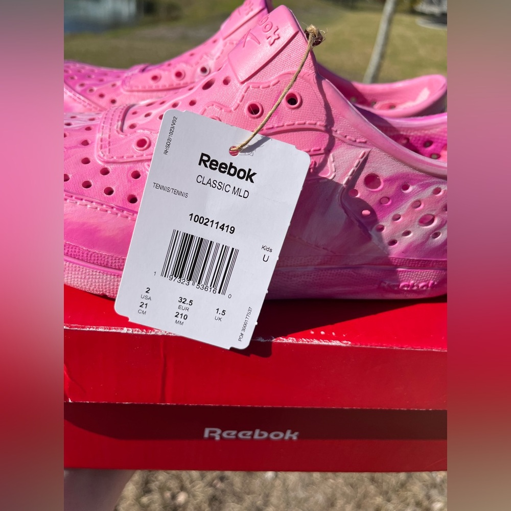 NWT Reebok Classic Mold Kids Little Girl Slip On Shoes Size 2 in Pink - Picture 11 of 11